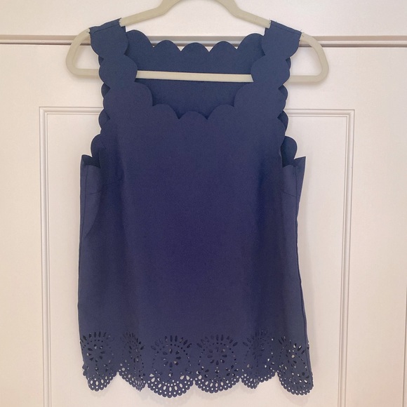 unbranded Tops - Unbranded - sleeveless blouse